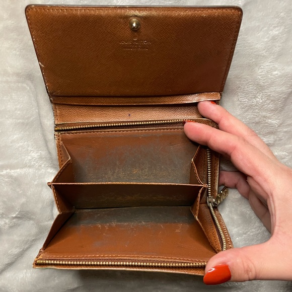 Louis Vuitton Monogram Tresor Wallet - Picture 5 of 14